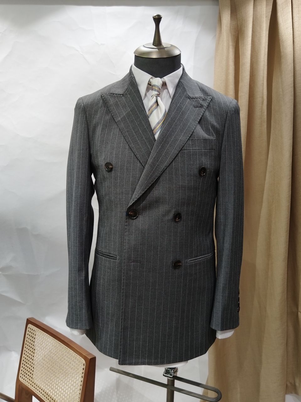 Terno cinza risca de giz Modena Sartorial