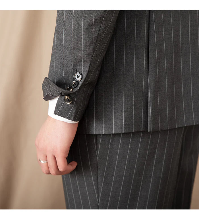 Blazer Transpassado Risca de Giz Cinza