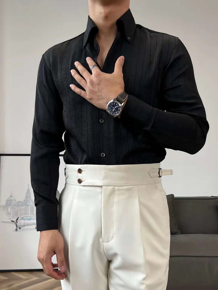 Camisa listrada de seda com botões