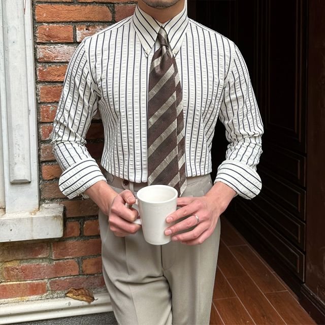 Camisa Bristol com gola pontiaguda