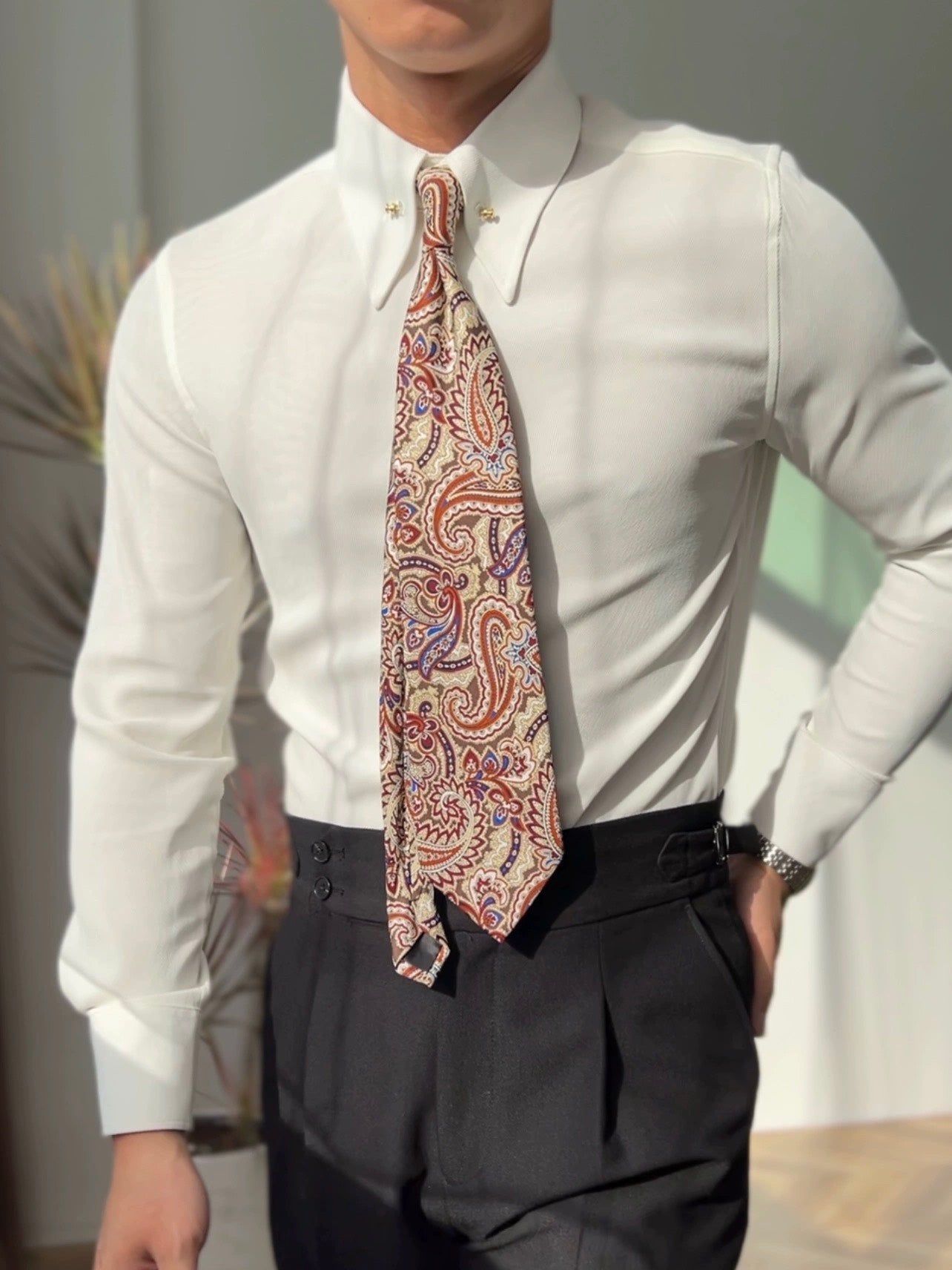 Camisa Gola Ponta de Lança com Barra de Colarinho