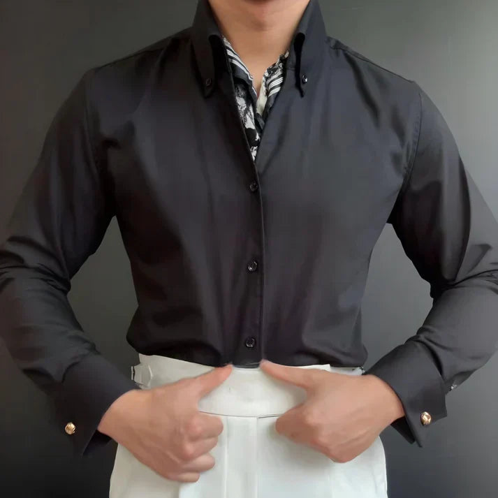 Camisa britânica com abotoaduras