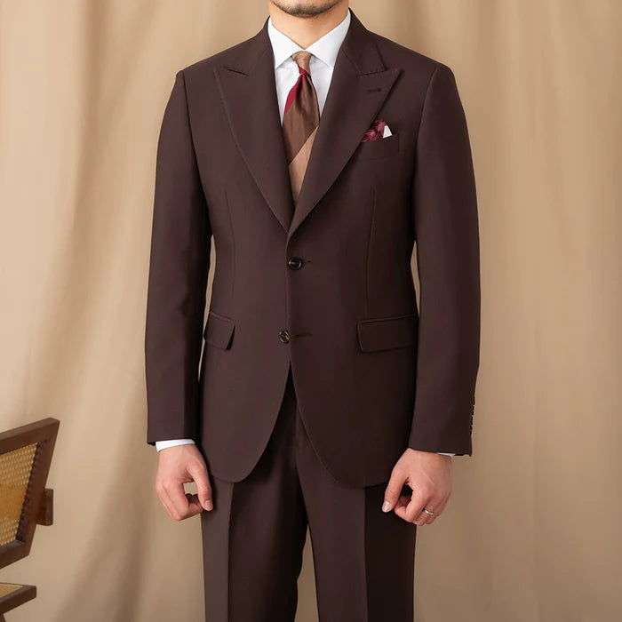 Costume dois botões Peak Lapel