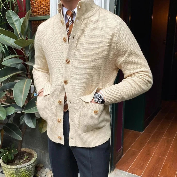 Cardigan Inglês com Bolsos Frontais